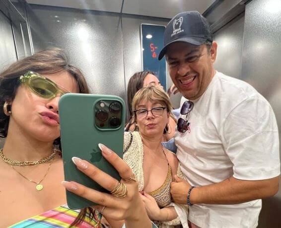 Sinuhe Estrabao with her husband Alejandro Cabello and daughter Camila Cabello.